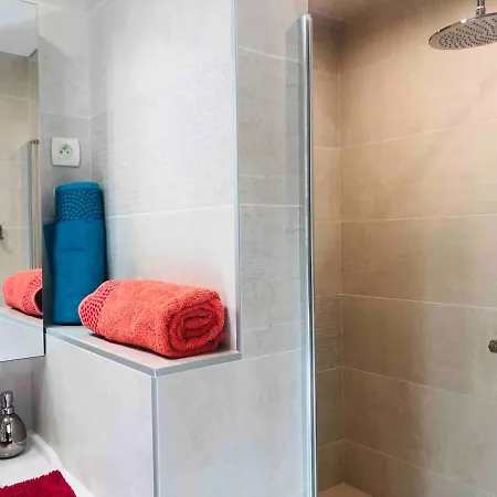 T2 With Private Garden And Parking Le Victor *
