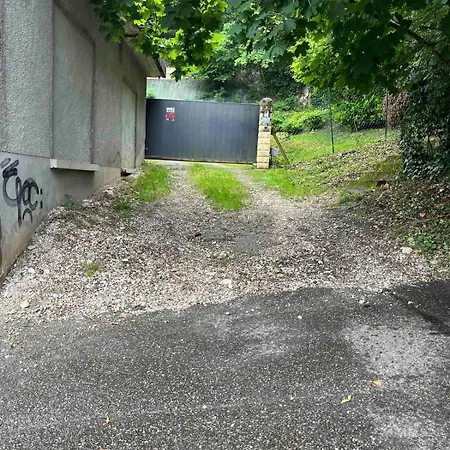 Appartamento T2 With Private Garden And Parking Le Victor *
