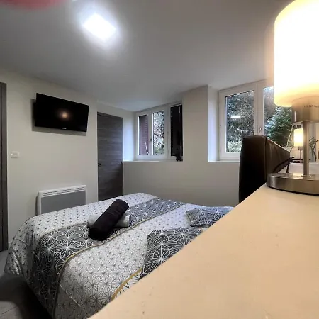 T2 With Private Garden And Parking Le Victor Appartamento Aix-les-Bains